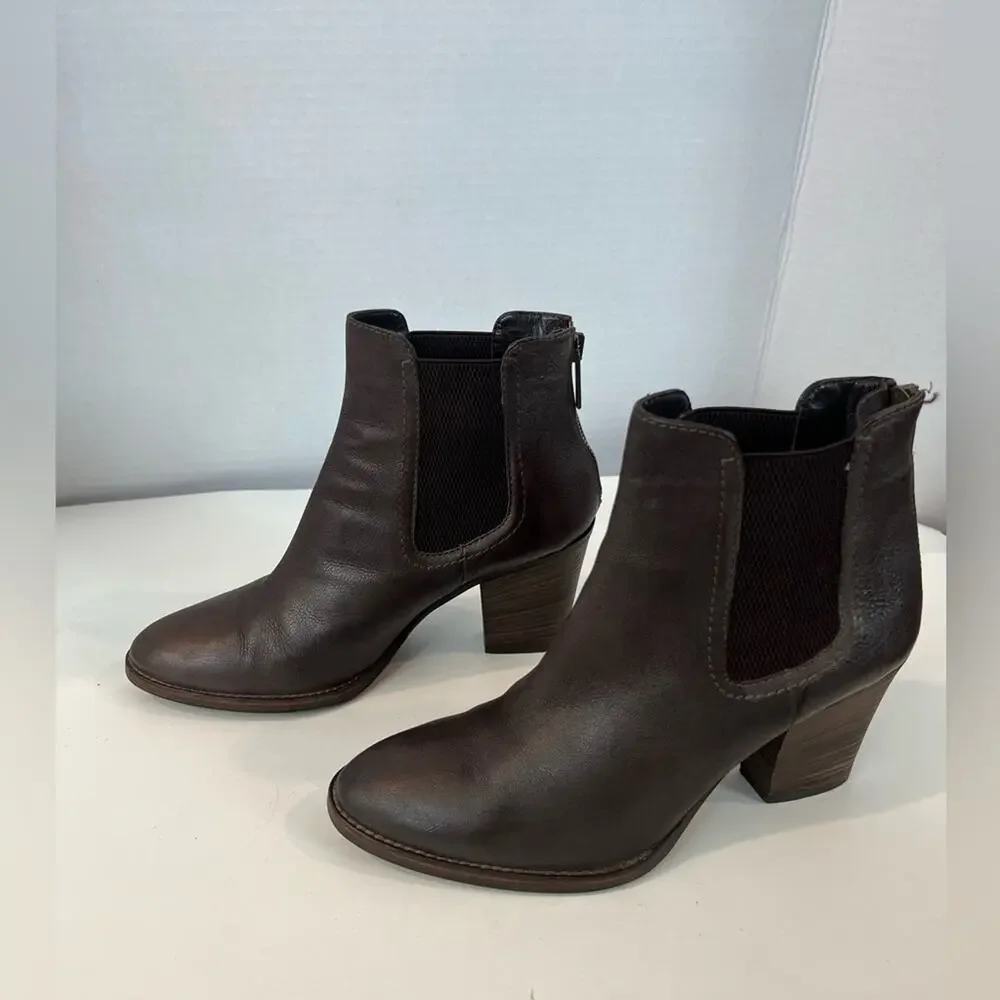 Aquatalia Women’s Brown‎ All Leather Almond Toe Block Heel Zip up Ankle Boots 8